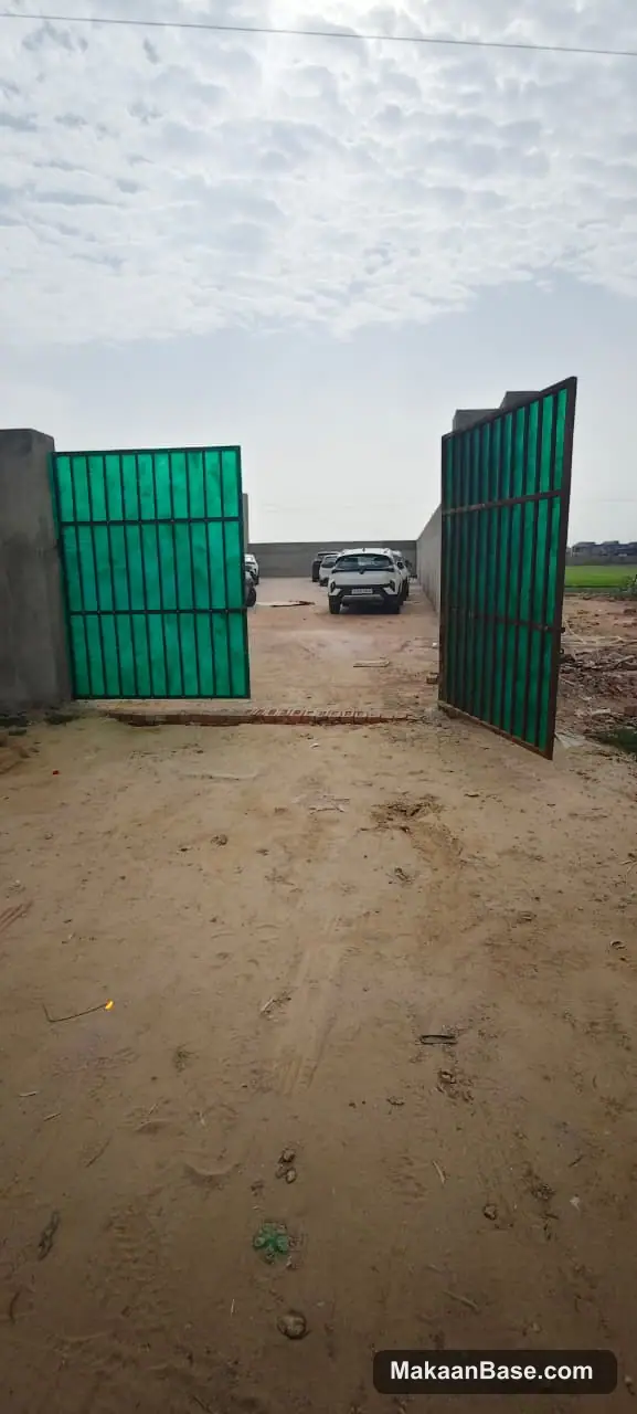 Godown for Rent in Near Rajvi palace view 2