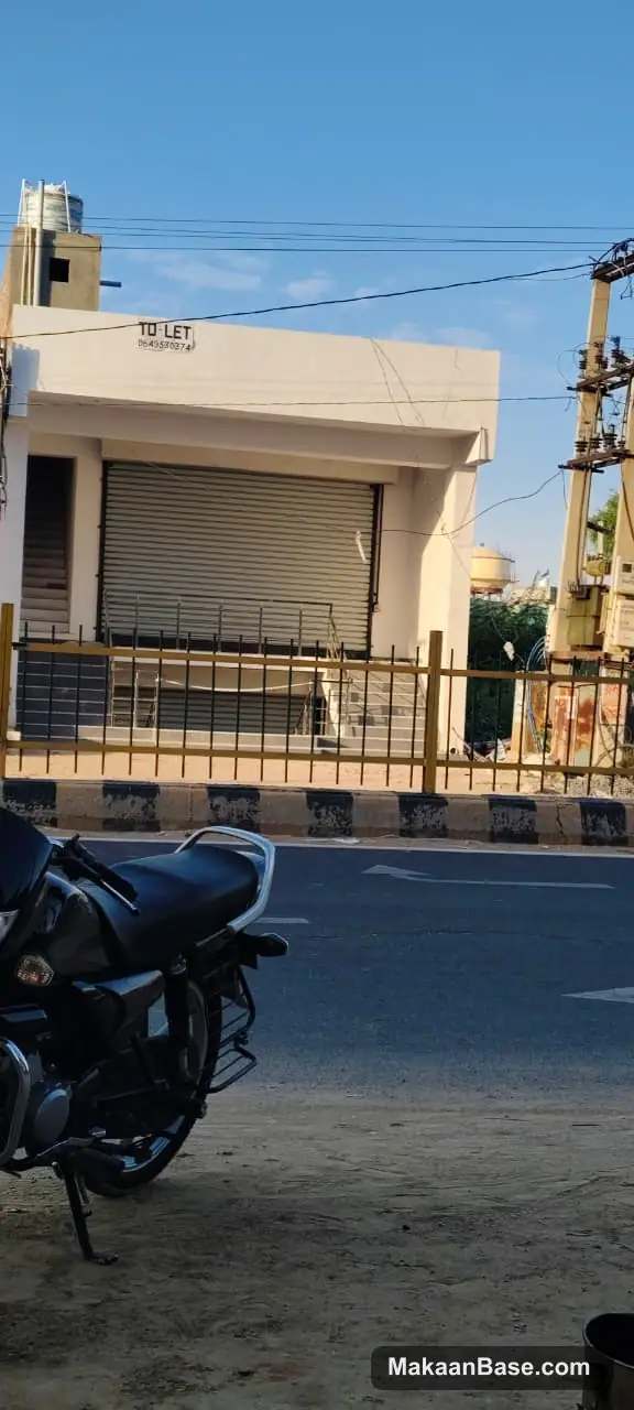 Commercial Space for Rent in Junction town road view 2