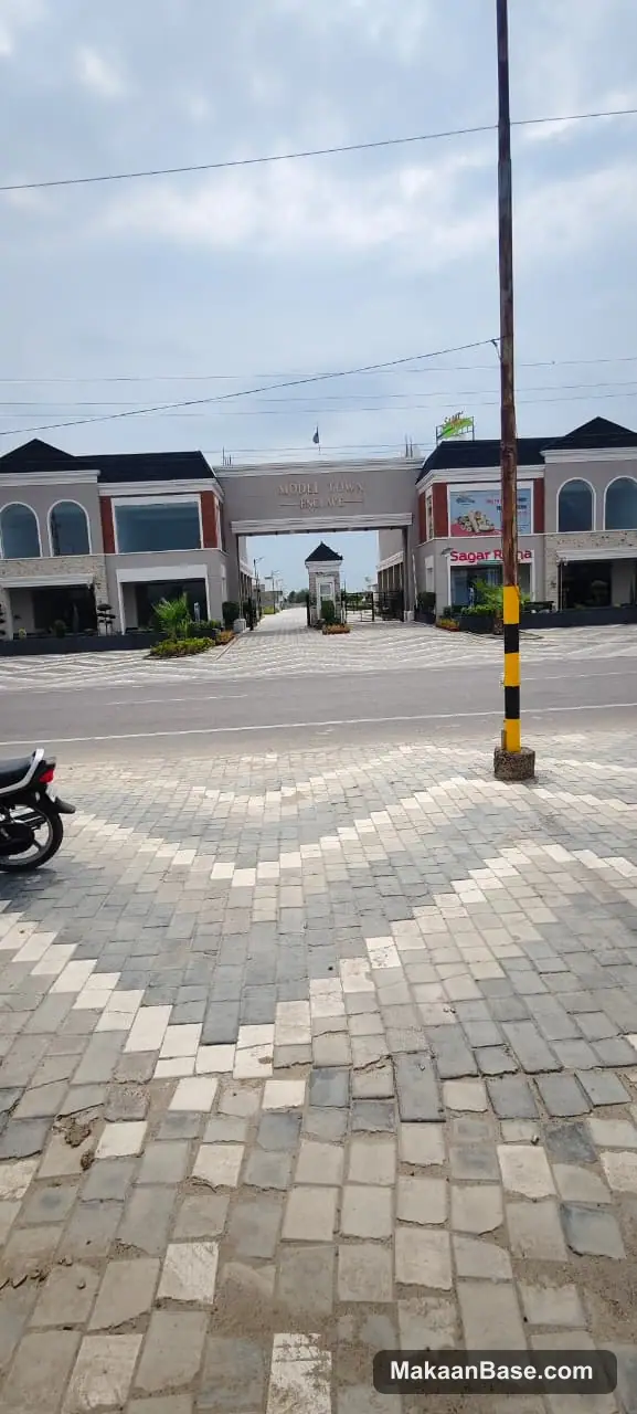 Plot for Sale in Model town colony view 2