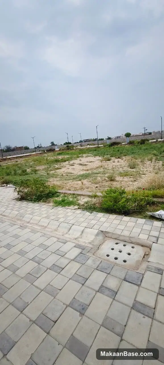 Plot for Sale in Model town colony view 3